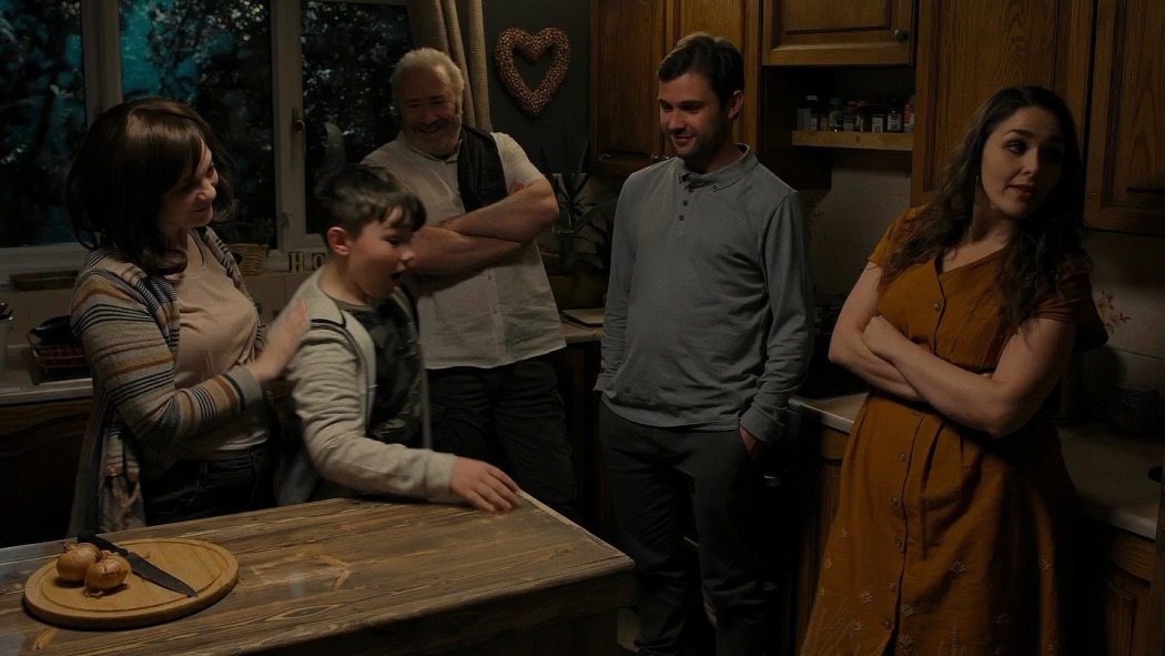 მასპინძლები  ქართულად -  Hosts