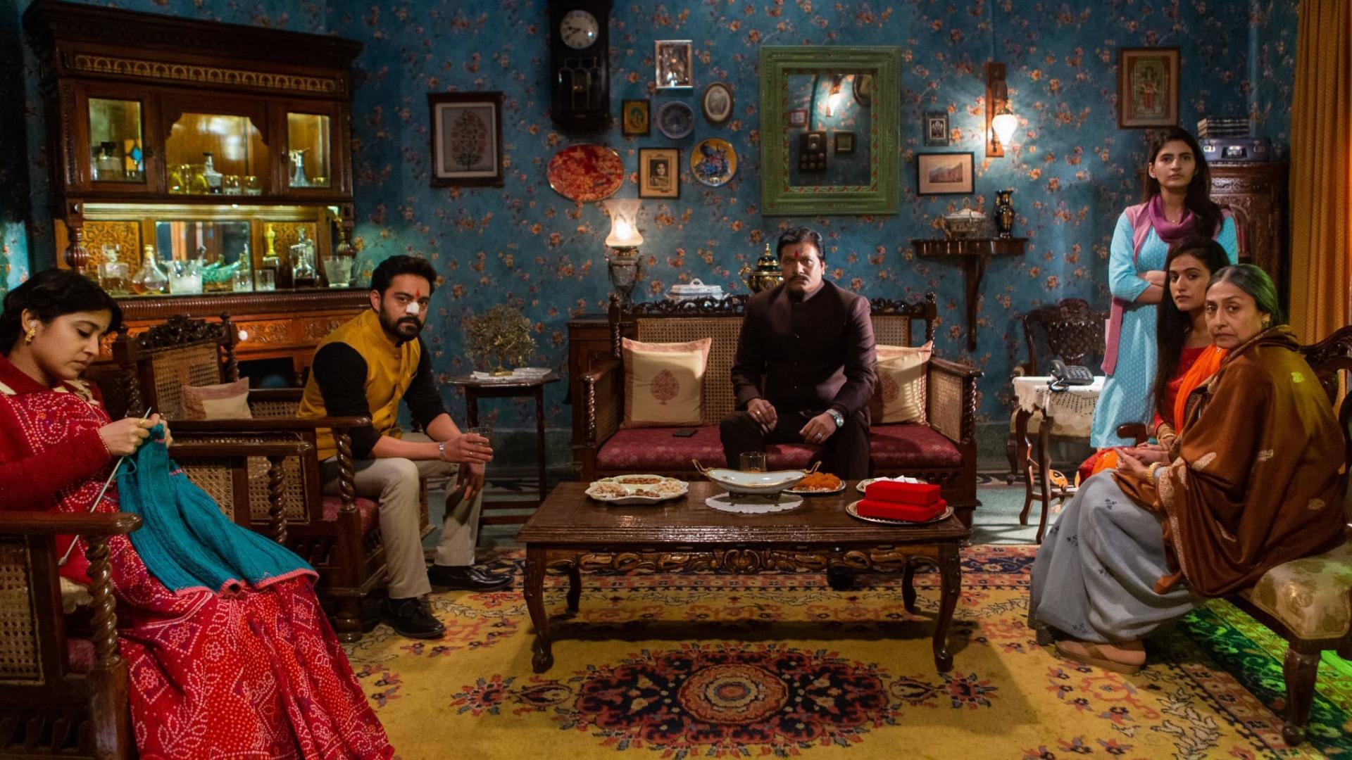 მარტოსული ღამეში  ქართულად -  Raat Akeli Hai