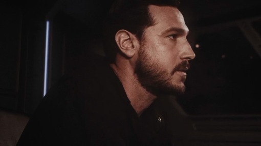 ურთიერთანარეკლი  ქართულად -  Interreflections