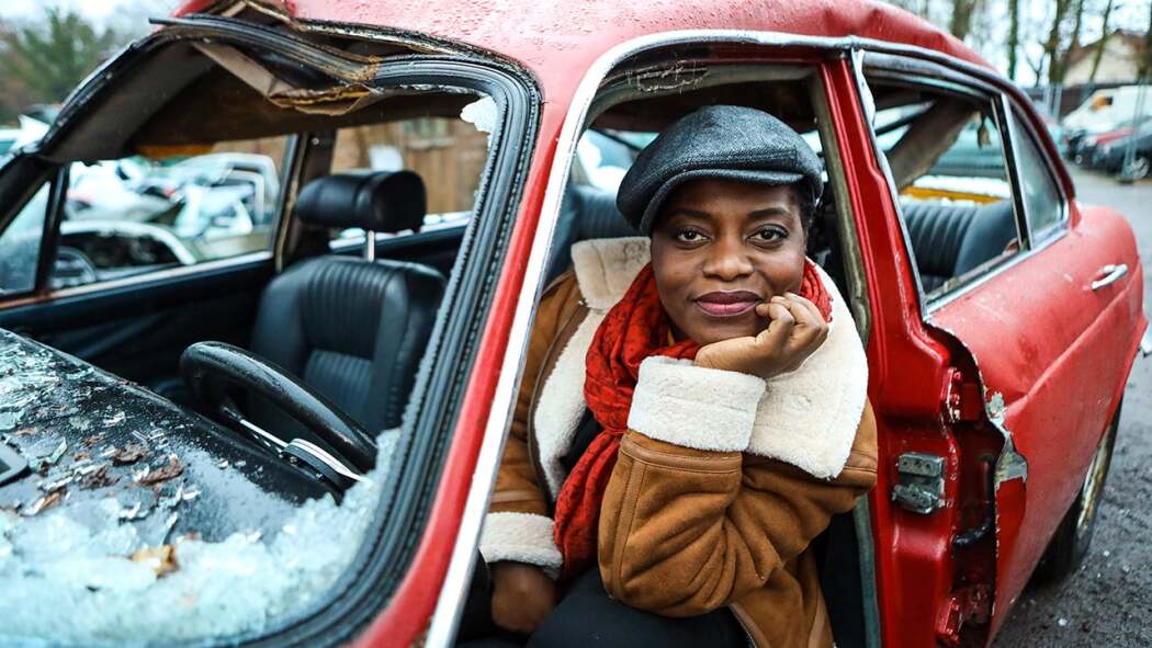 დანაშაული მას არ შეეფერება.  ქართულად -  Crime Is Her Game