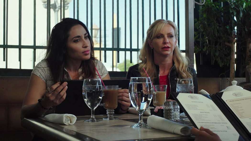 მეგობარი ბიჭი დღესასწაულზე  ქართულად -  A Holiday Boyfriend