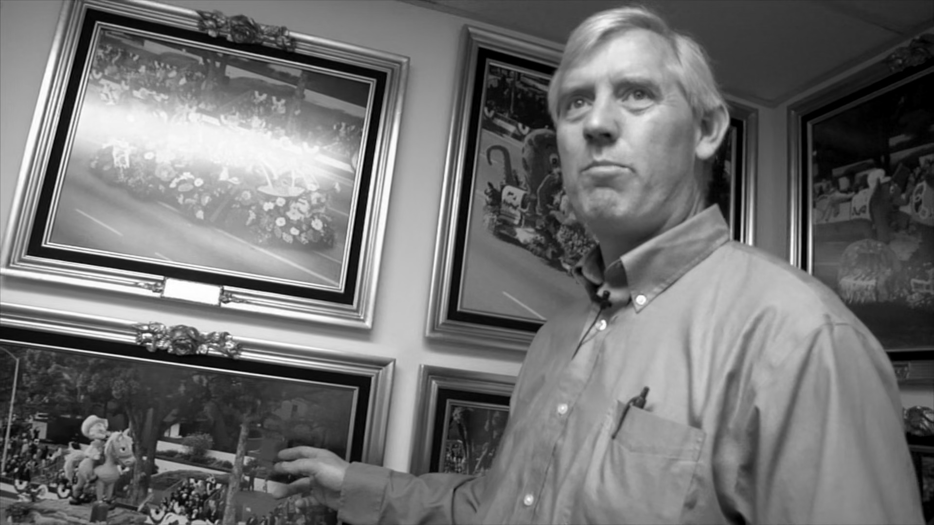 ვარდების აღლუმი  ქართულად -  Float