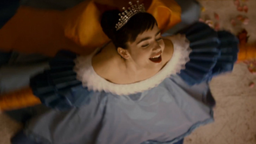 ფიფქია  ქართულად -  Mirror Mirror