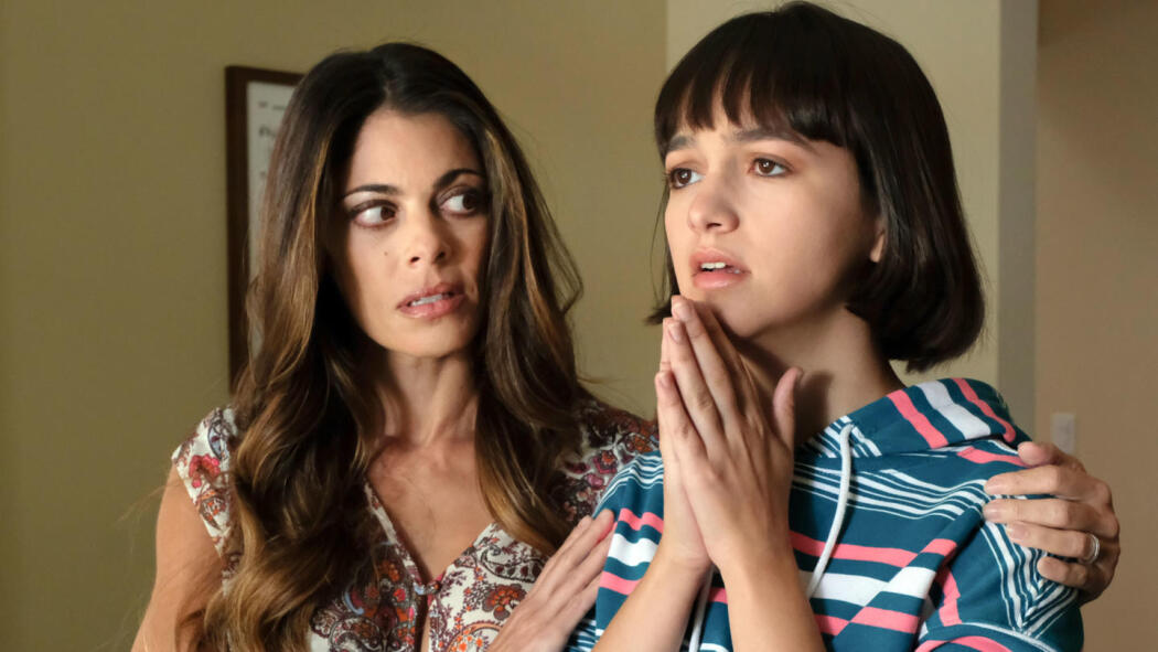 ახალგაზრდა, დევნილი და ორსული  ქართულად -  Young, Stalked, and Pregnant