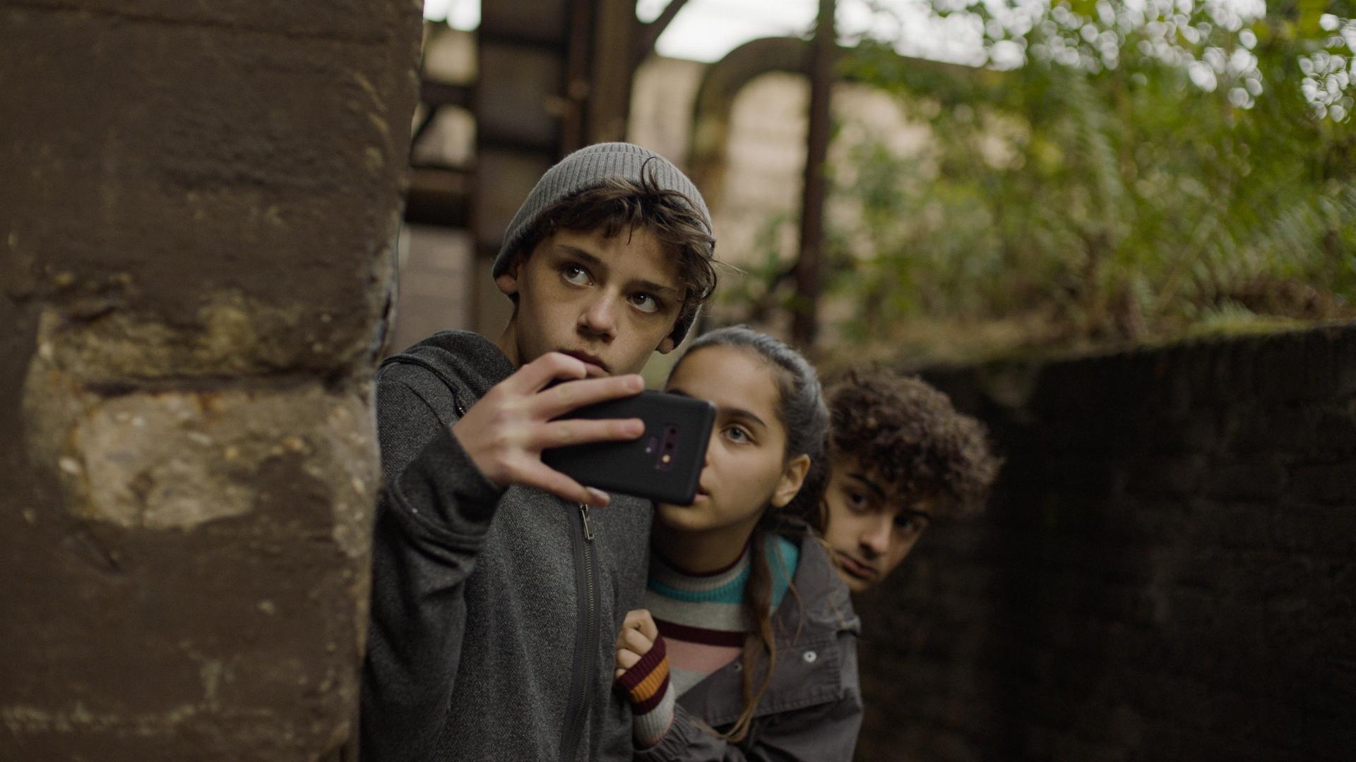 შეუხედავი ბავშვების კლუბი  ქართულად -  The Club of Ugly Children