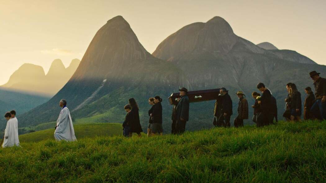 პირქუში  ქართულად -  Macabro