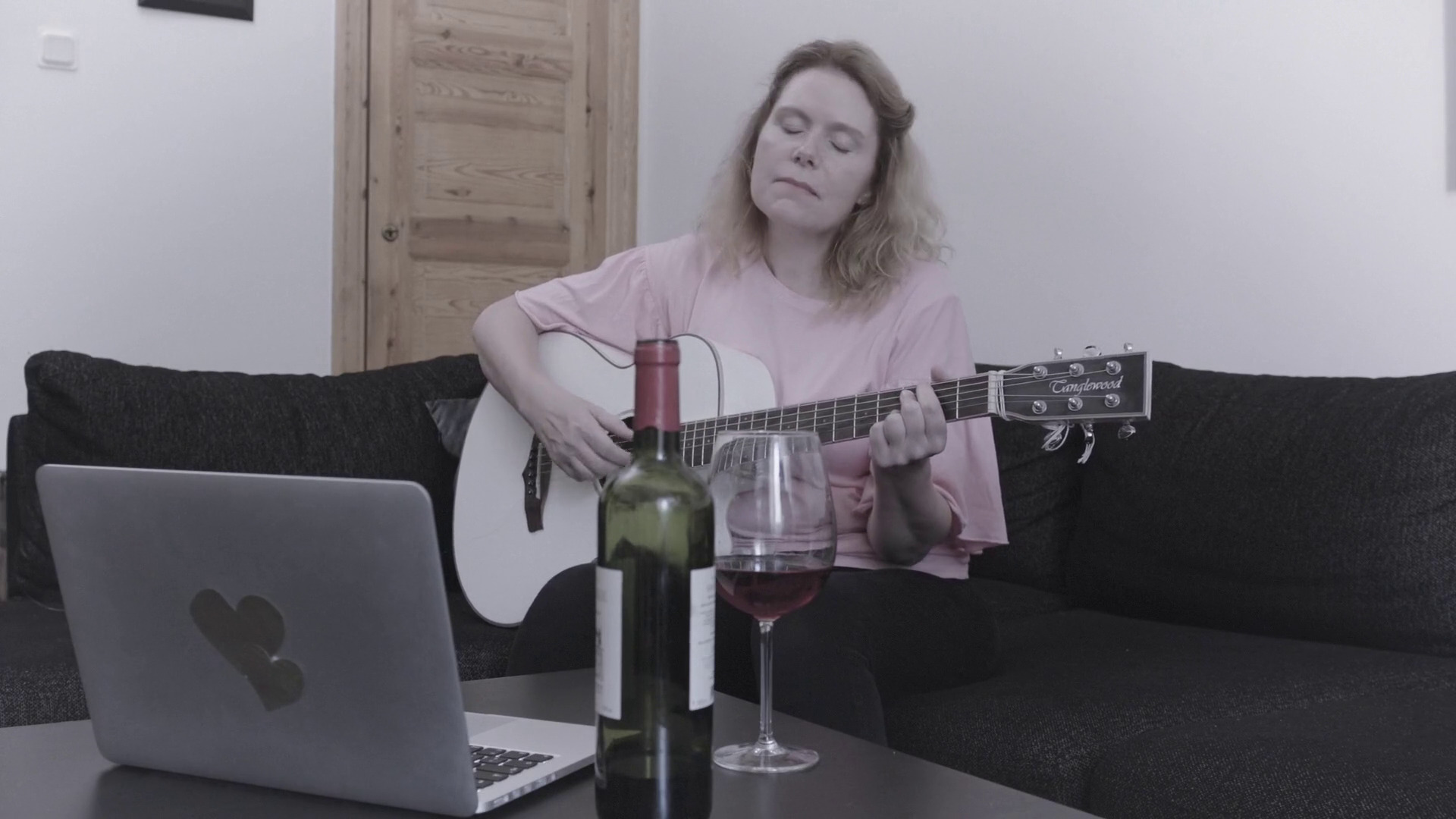 კოვიდ დეპრესია  ქართულად -  Corona Depression