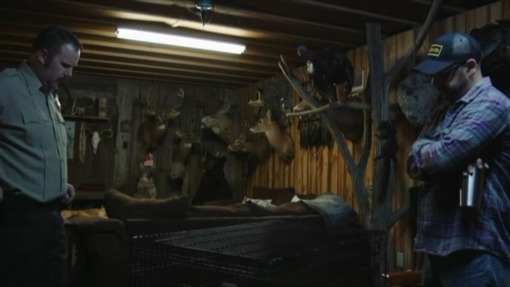 სიბნელე მოიცდის  ქართულად -  Darkness Waits