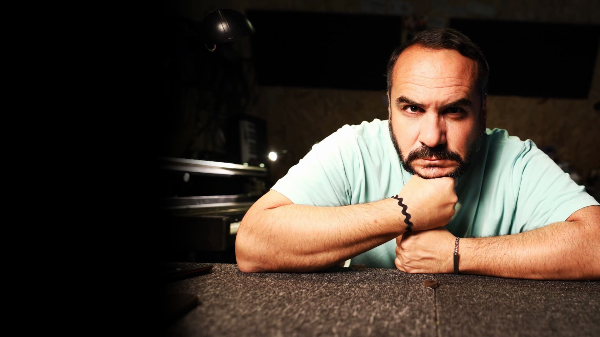 დაკავშირებული  ქართულად -  Connectés