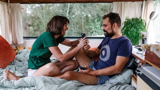 ამ სამეულში მე არ ვარ  ქართულად -  There Is No I in Threesome