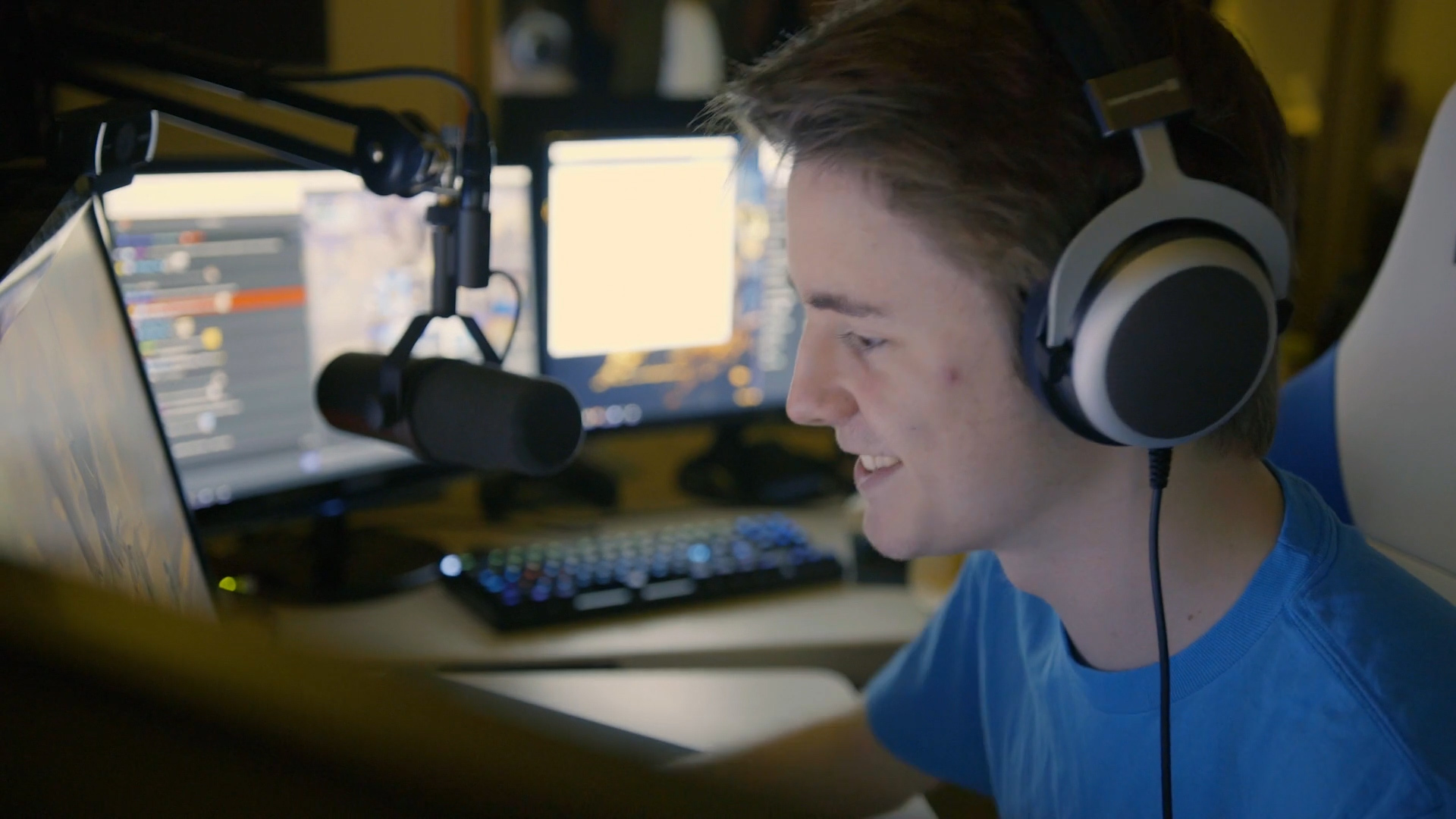 მიჰყევი ვიდეოთამაშების ტალღას  ქართულად -  Living the Stream