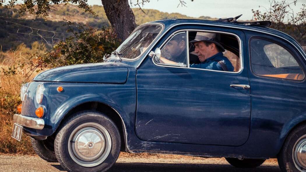 მამაკაცი ქუდით  ქართულად -  The Man in the Hat