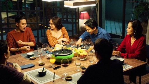 Tiec Trang Mau  ქართულად -  Tiec trang máu