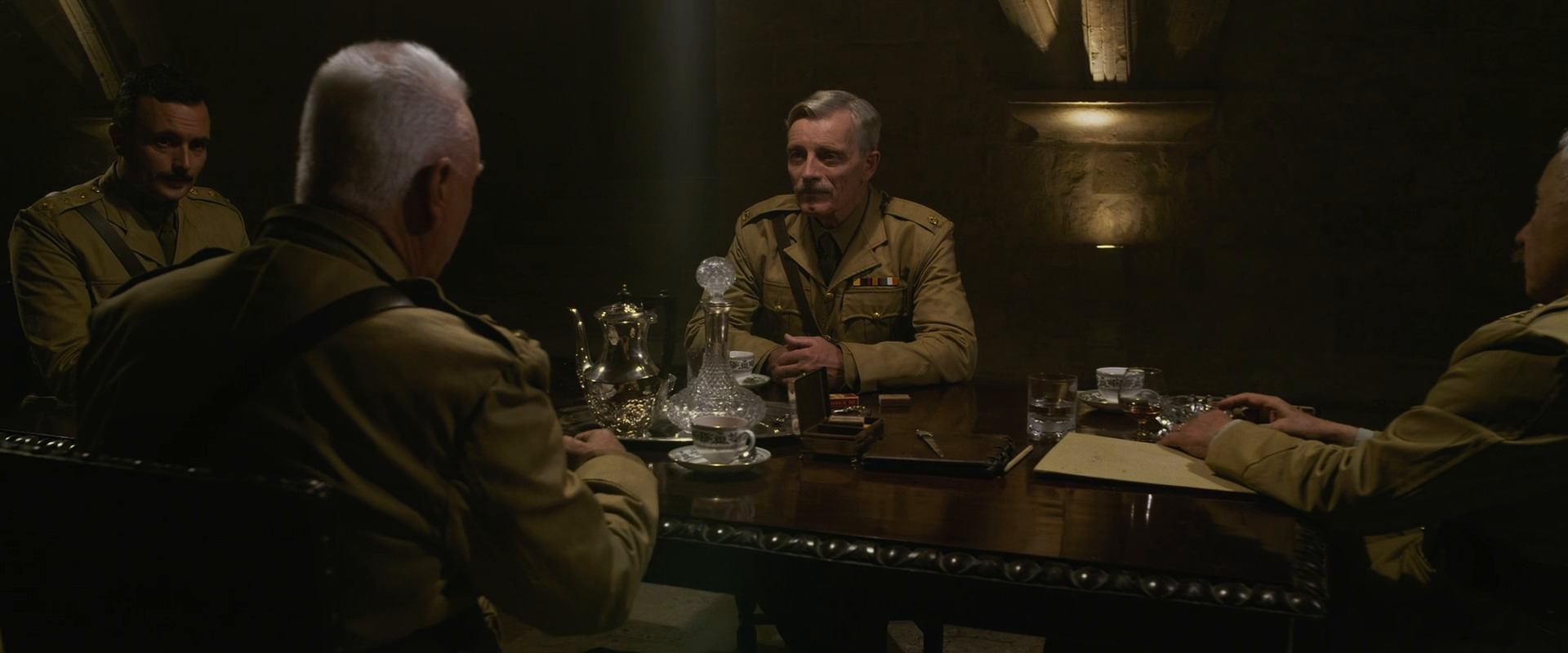 უბრალოდ ხმაური  ქართულად -  Blood on the Crown