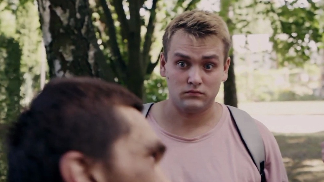 მძიმე წვეულება  ქართულად -  Párty Hárd