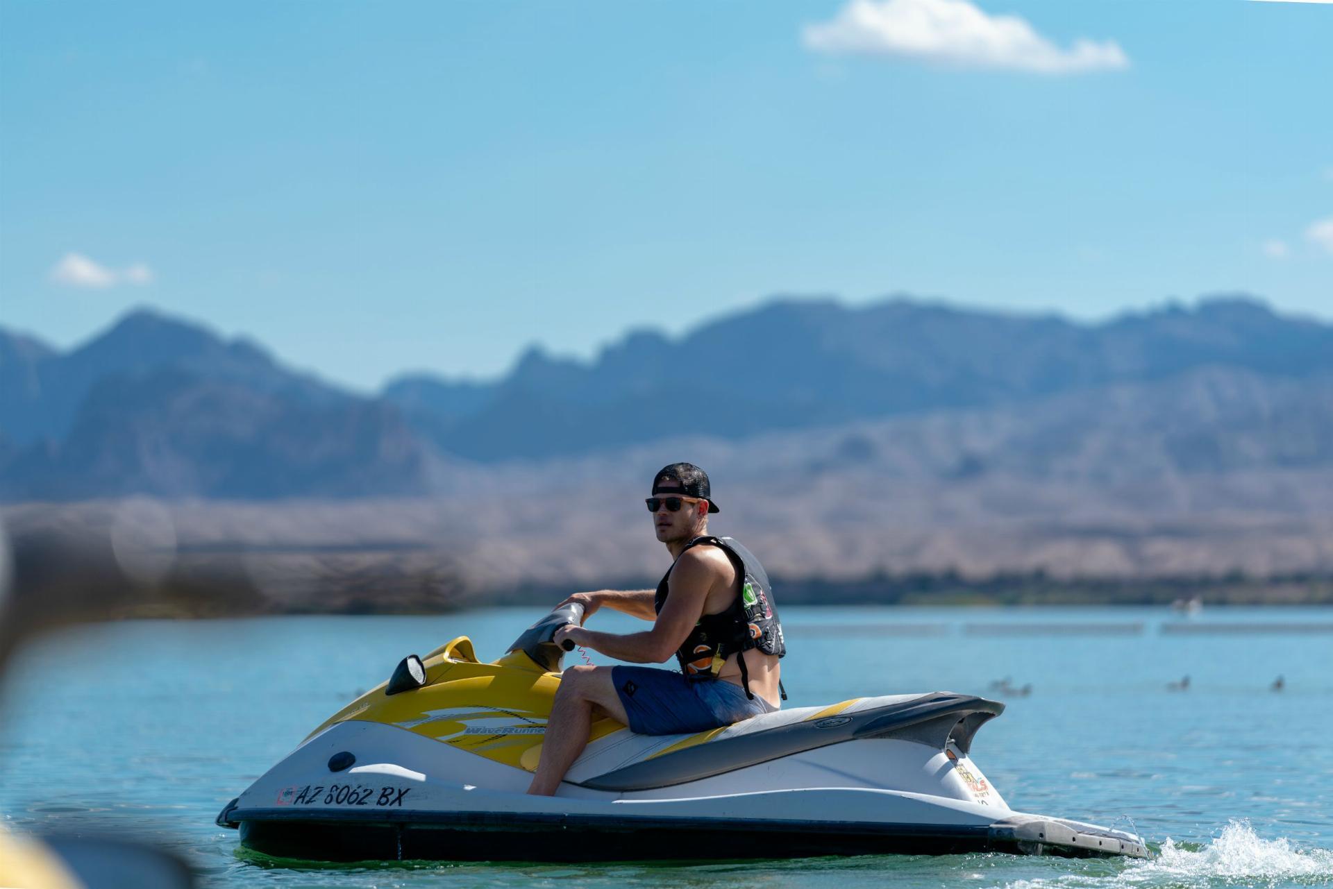 ცხელი წყალი  ქართულად -  Hot Water