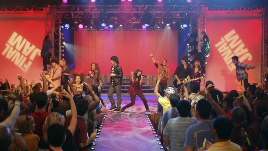 მუსიკალური არდადაგები  ქართულად -  Camp Rock