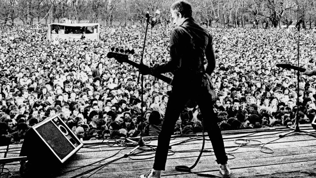 თეთრი ბუნტი  ქართულად -  White Riot