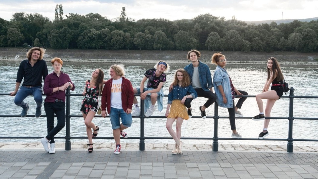 დაკარგვის შიში  ქართულად -  FOMO: Fear of Missing Out