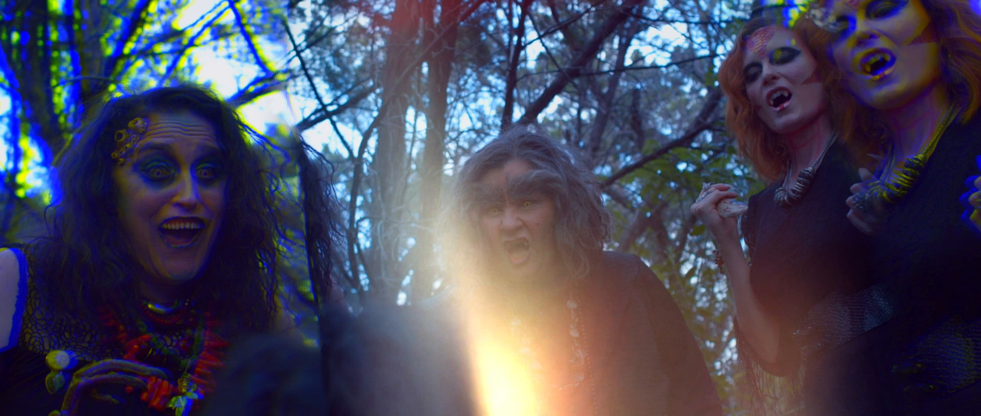 დედამიწის დედა  ქართულად -  Earth Mother