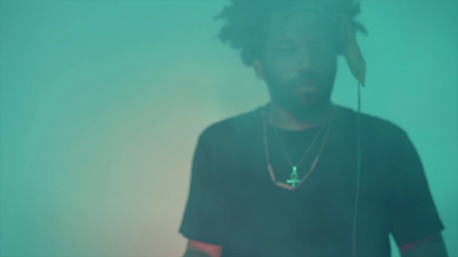 ბნელი ქალაქი რიტმებში  ქართულად -  Dark City Beneath the Beat