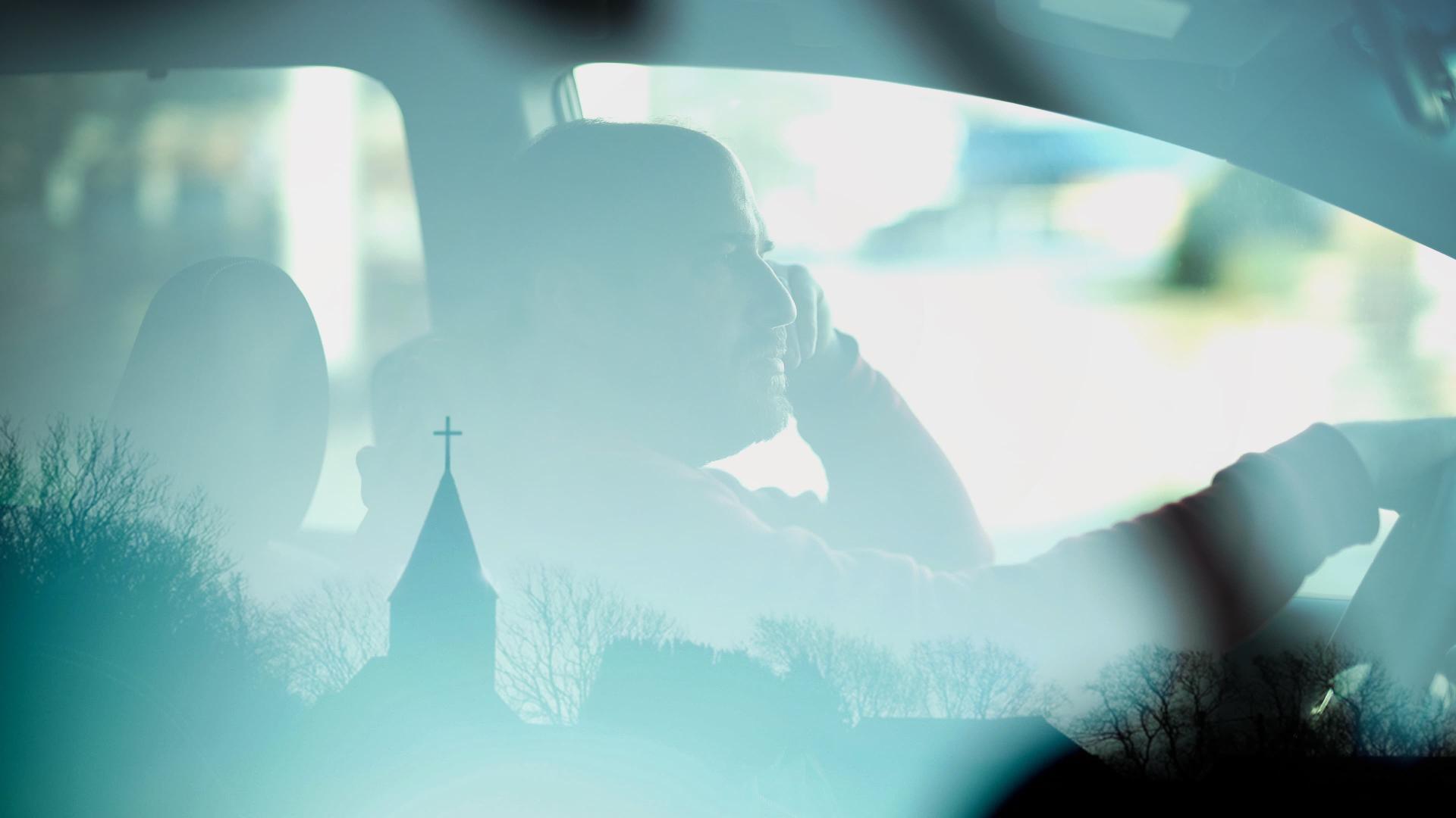 უცნაური მოლაპარაკებები  ქართულად -  Strange Negotiations