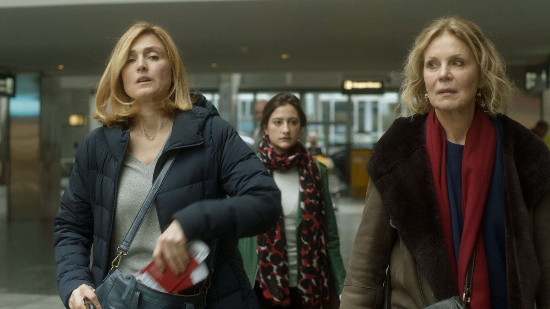 გამოაშკარავება  ქართულად -  Unveiled