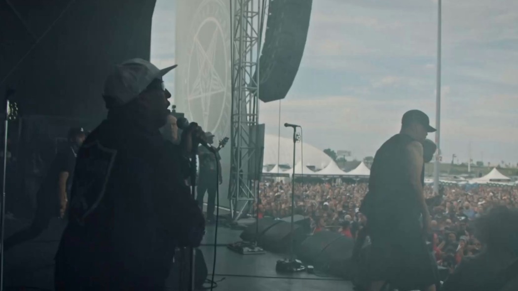 დიდება როკს!  ქართულად -  Long Live Rock: Celebrate the Chaos