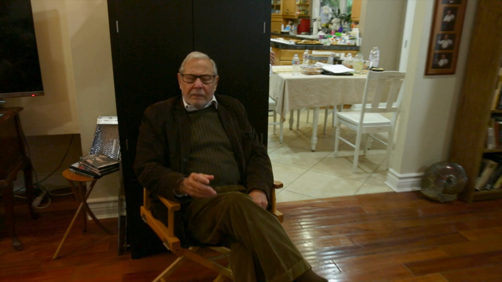 უფროსი გარემოცვა  ქართულად -  Senior Entourage