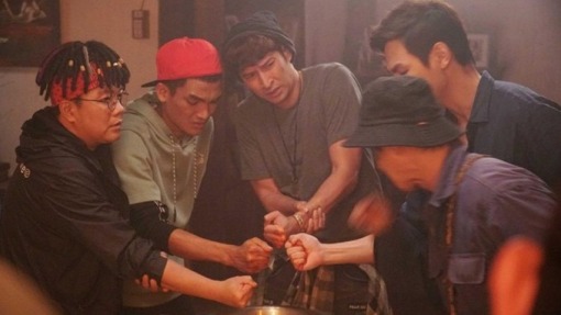 Lat Mat 4: Nha Co Khach