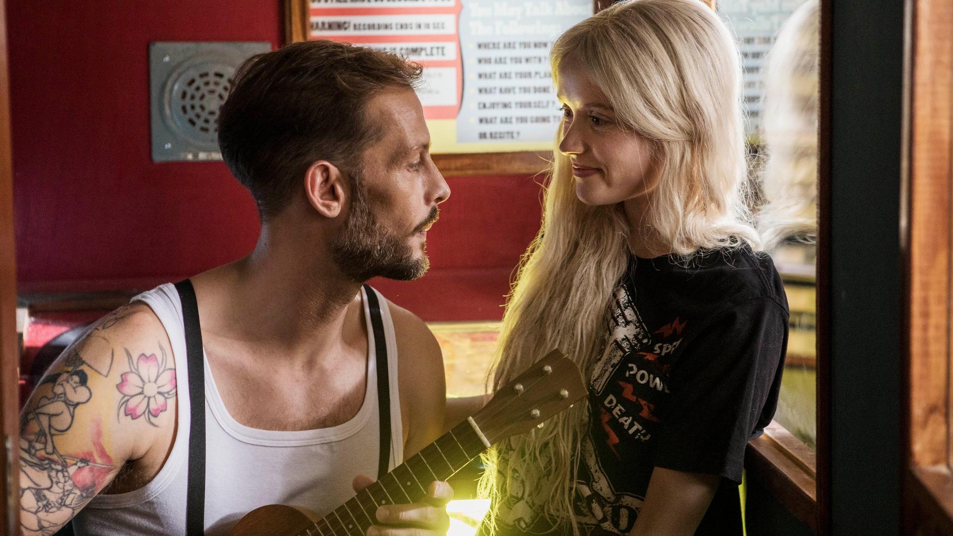 ქალთევზა პარიზში  ქართულად -  Mermaid in Paris