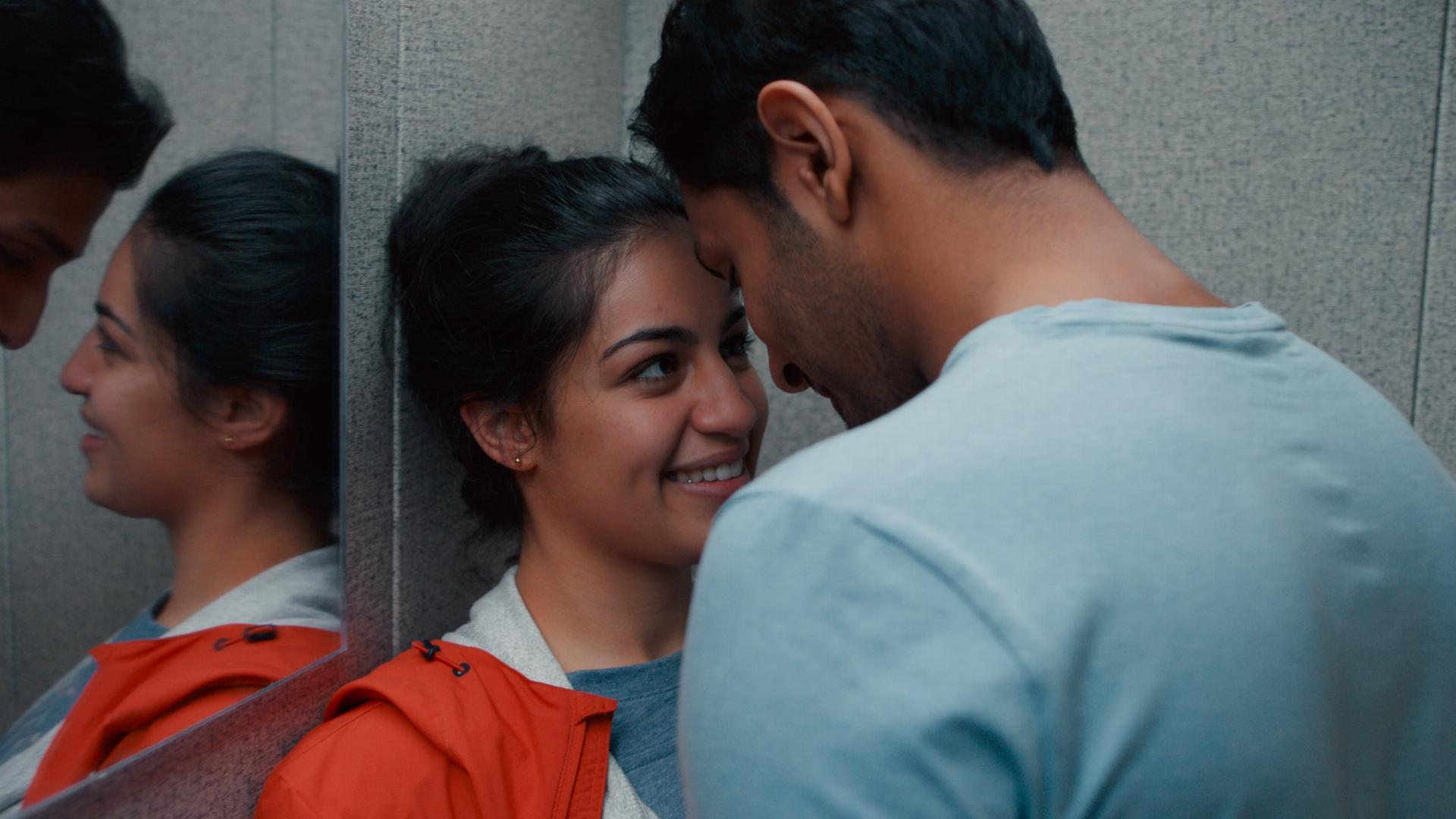 ბედნიერი ცხოვრება  ქართულად -  Pour vivre heureux