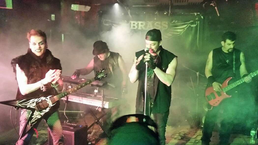 სცენის უკან  ქართულად -  Offstage Elements