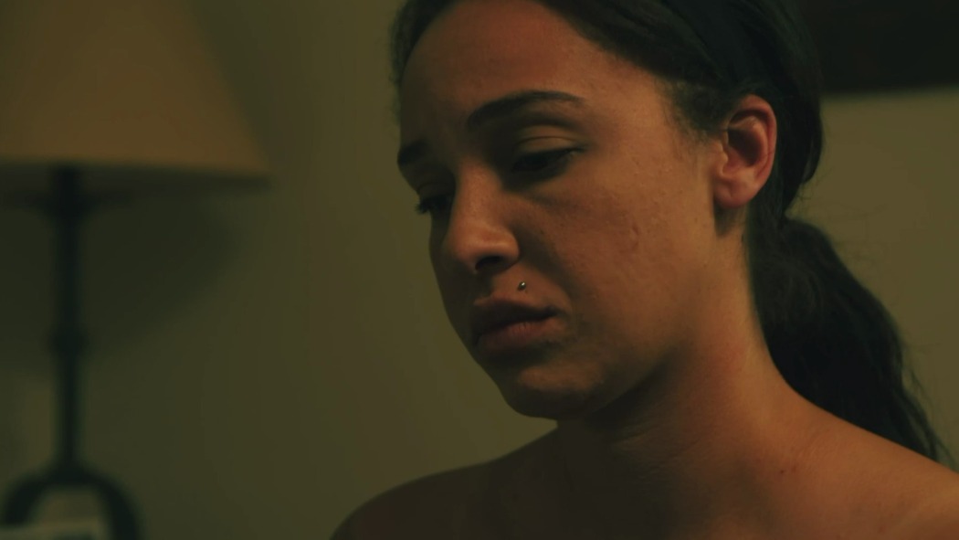 უცნაური საზოგადოება  ქართულად -  Strange Company