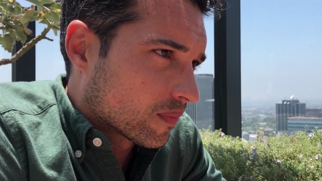 მონდო ჰოლივუდლენდი  ქართულად -  Mondo Hollywoodland