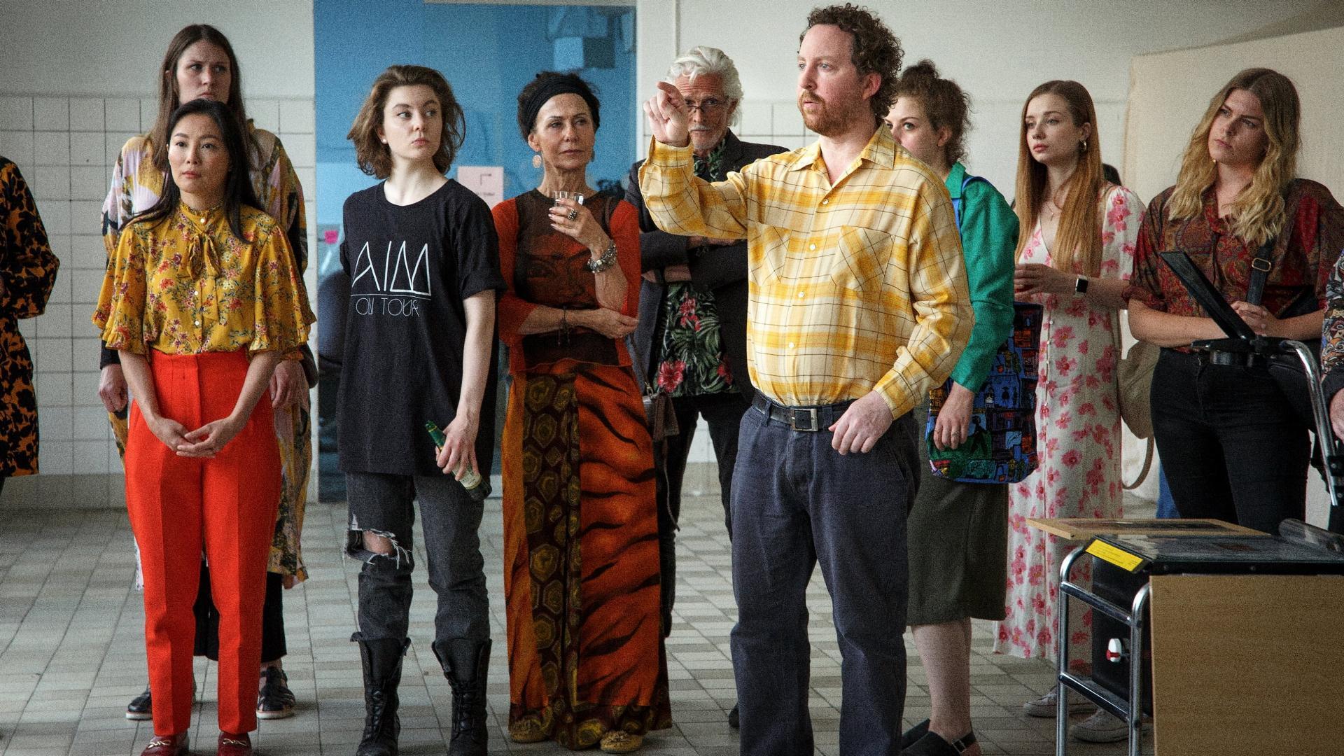 გაიქეცი უიე, გაიქეცი  ქართულად -  Run Uje Run