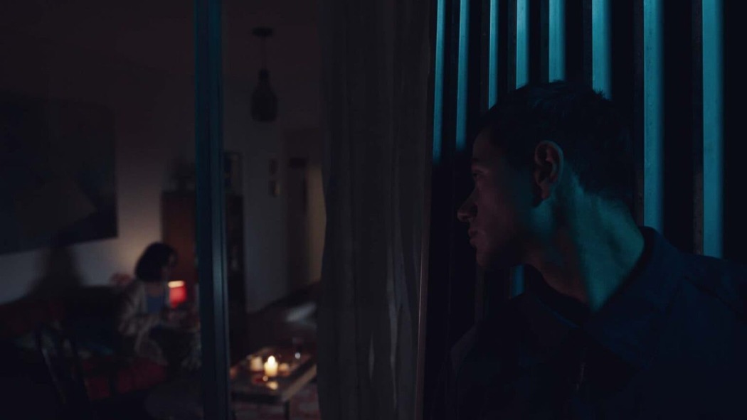 Window Boy Would Also Like to Have a Submarine  ქართულად -  Юноша также хотел бы подводную лодку