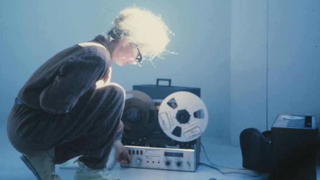 დები ტრანზისტორებით  ქართულად -  Sisters with Transistors