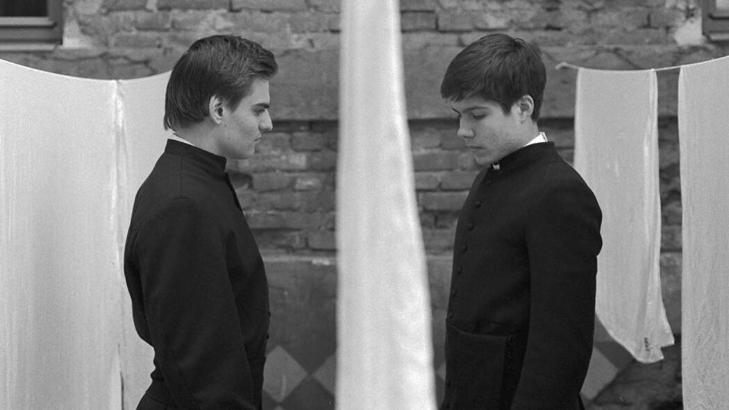 მსახურები  ქართულად -  Servants