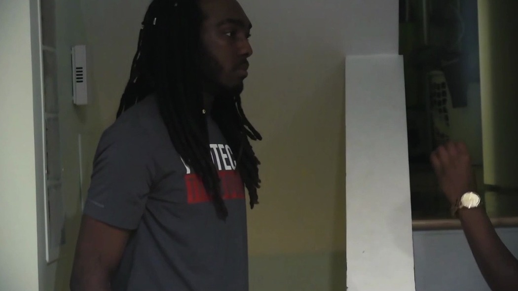 ახალგზრდა და გამოუსადეგარი  ქართულად -  Young and the Ratchet