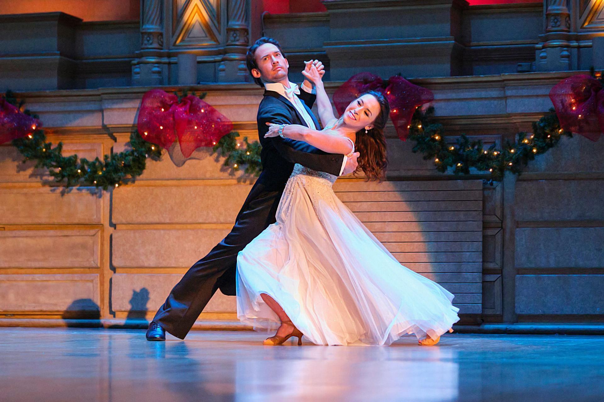 საშობაო ვალსი  ქართულად -  The Christmas Waltz