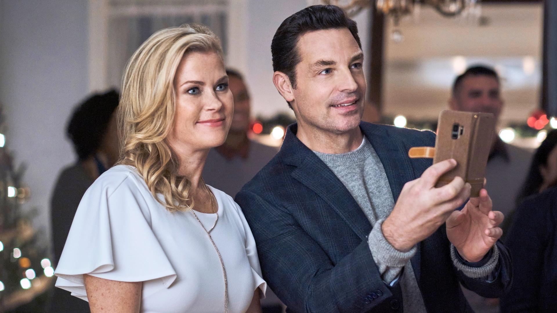 გახსენი საშობაოდ  ქართულად -  Open by Christmas