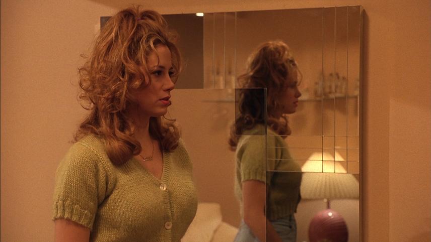 დიდებული აფროდიტე  ქართულად -  Mighty Aphrodite