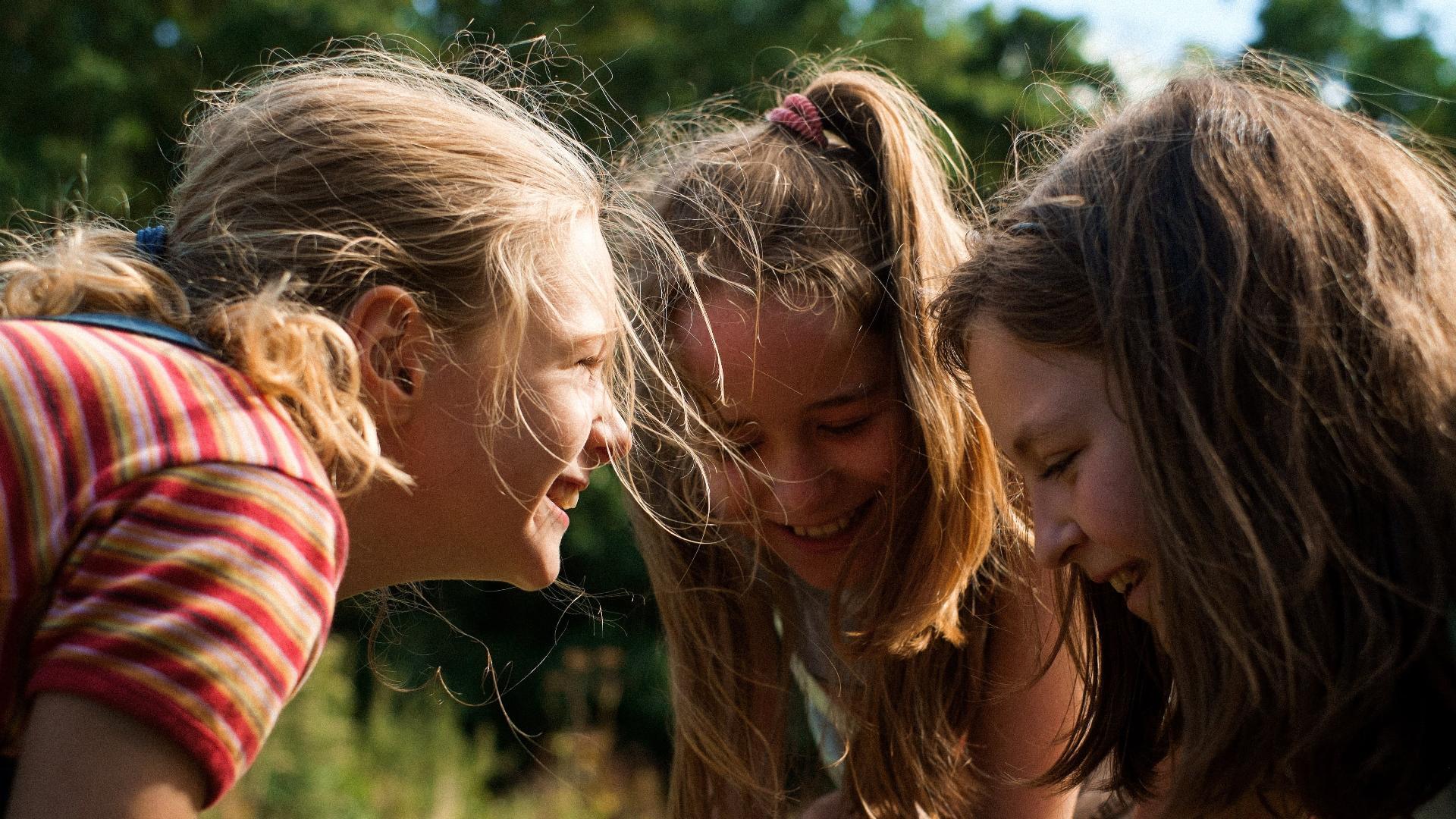 ზაფხული დედის გარეშე  ქართულად -  Zomer Zonder Mama