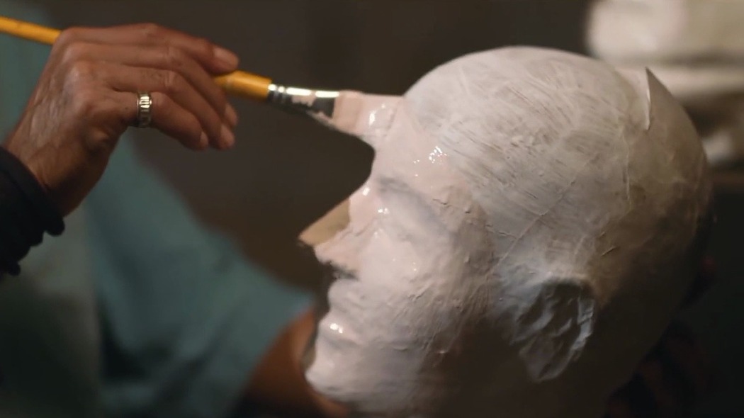 ნიღბიანი  ქართულად -  Mascarados