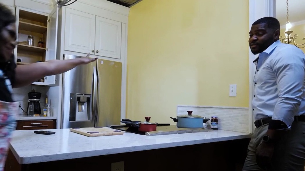 შეშლილი  ქართულად -  Out of Her Mind