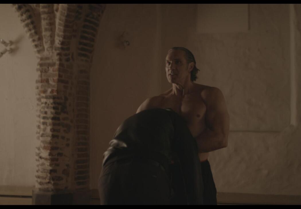 მებაღე  ქართულად -  The Gardener