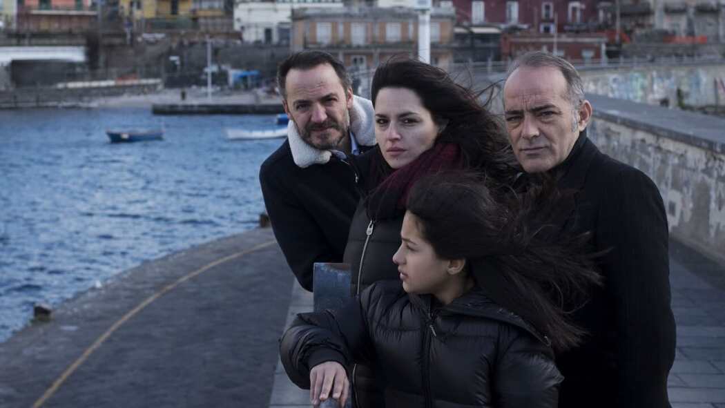 Rosa pietra stella  ქართულად -  Гремучая змея: История Аханны