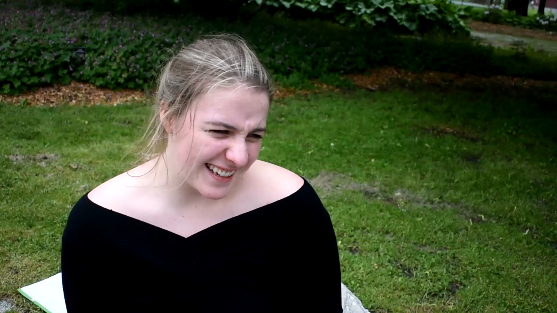 სიყვარულის ისტორია  ქართულად -  Inner Earth Attacks!! A Love Story