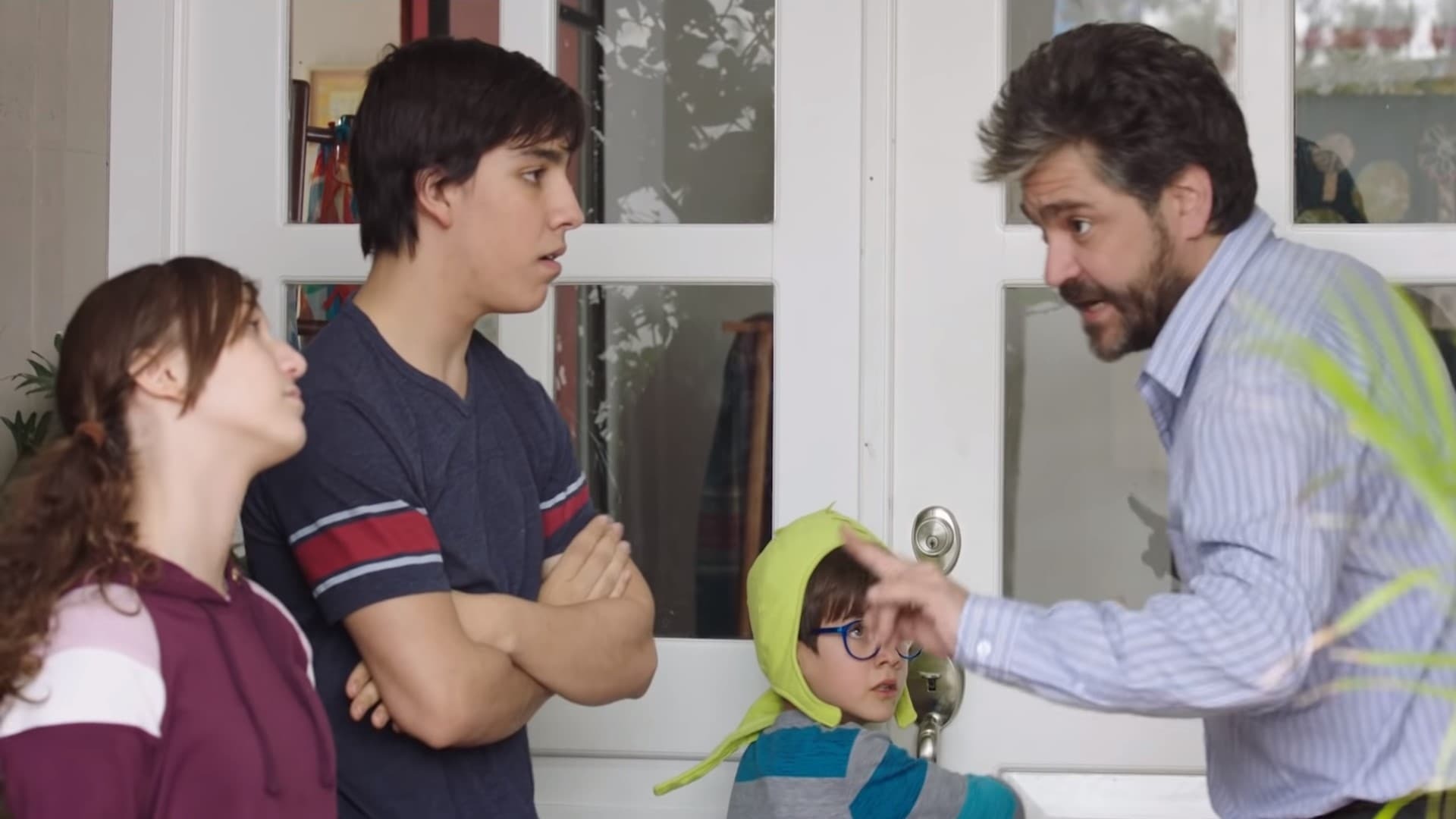 დედა სამოგზაუროდ წავიდა  ქართულად -  Mamá se fue de viaje